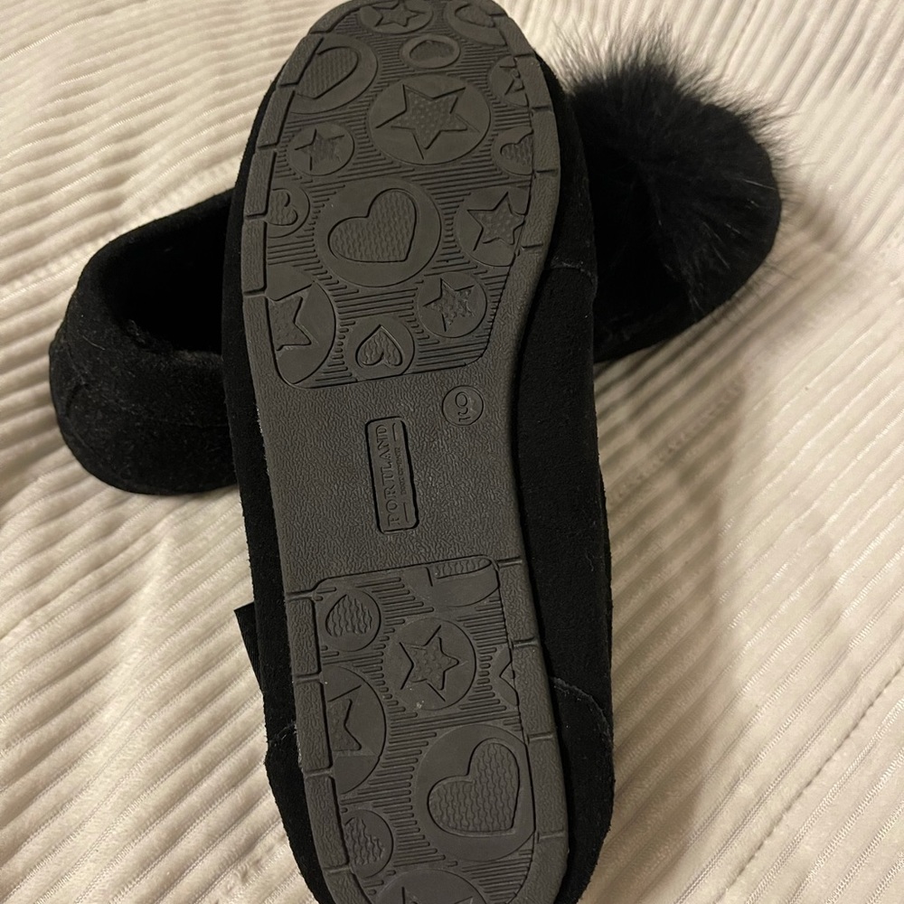 Women’s suede slippers size 9